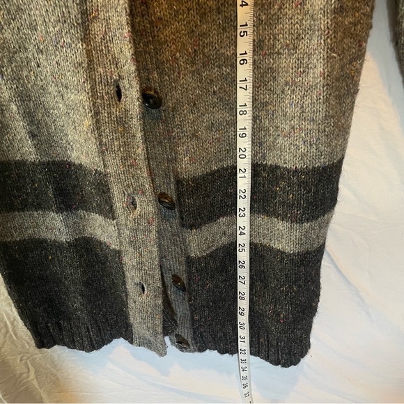 Talbots Large Women’s Gray and Multicolored Button-Up Knit Cardigan - Picture 8 of 12